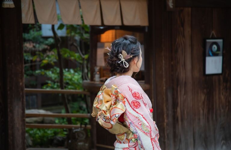 新成人必見！成人式のための小顔矯正｜四条烏丸の小顔矯正なら信頼と実績のあるシンメトリー四条烏丸店