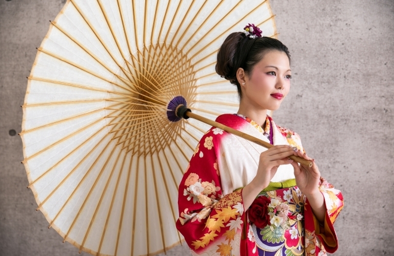 京都で記念に残る前撮り前に|小顔矯正なら信頼と実績のあるシンメトリー四条烏丸店