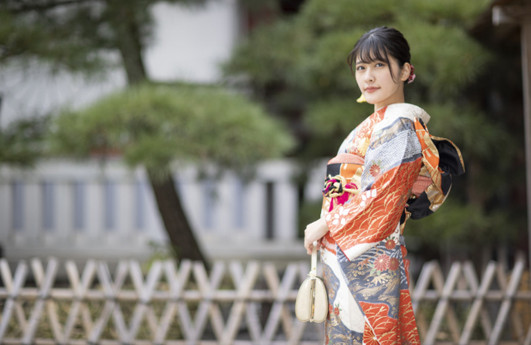 京都で成人式の前撮り予定の方|小顔矯正なら信頼と実績のあるシンメトリー四条烏丸店